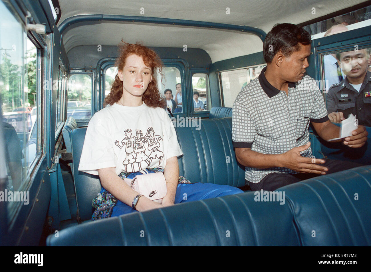 Karyn Smith, der verhaftet und ins Gefängnis in Thailand für den Versuch, Heroin aus Thailand nach Amsterdam zu schmuggeln. Karyn getrieben vor Gericht, 26. Juli 1990. Stockfoto