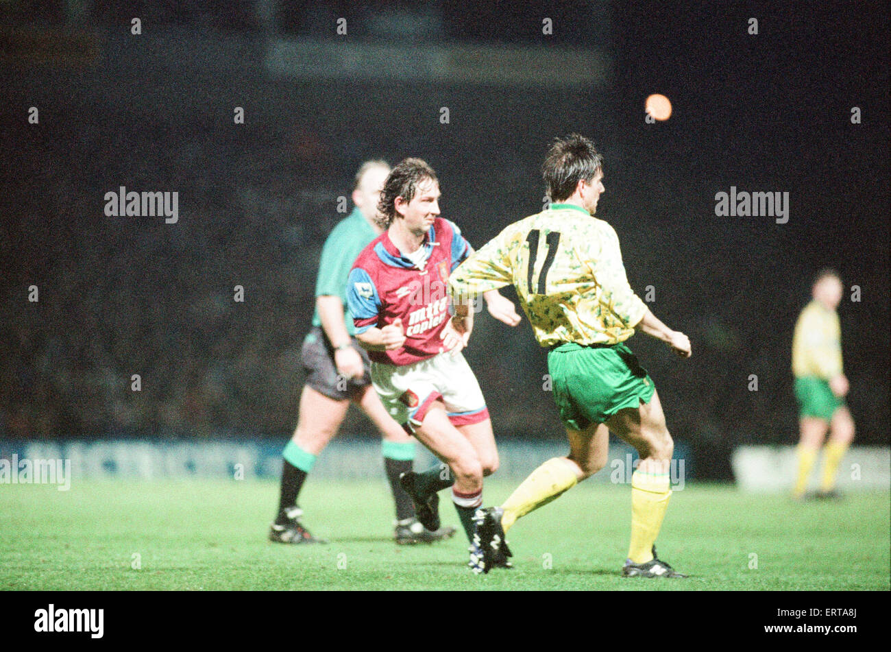 Norwich, die 1: 0-Aston Villa, Liga an der Carrow Road, Mittwoch, 24. März 1993 übereinstimmen. Stockfoto