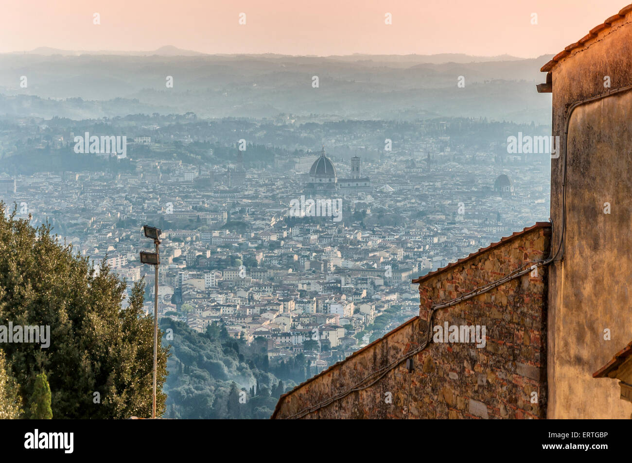 Panorama von Florenz aus dem Kloster von San Francesco auf dem Kamm der ...