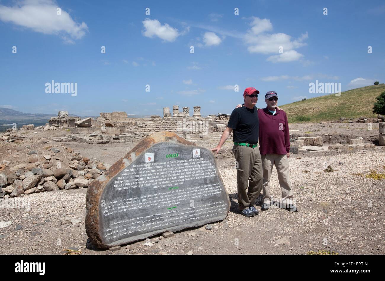 Professor J. Andrew Overman Macalester College und Harry Lerner am historischen Ort Omrit, Israel Stockfoto