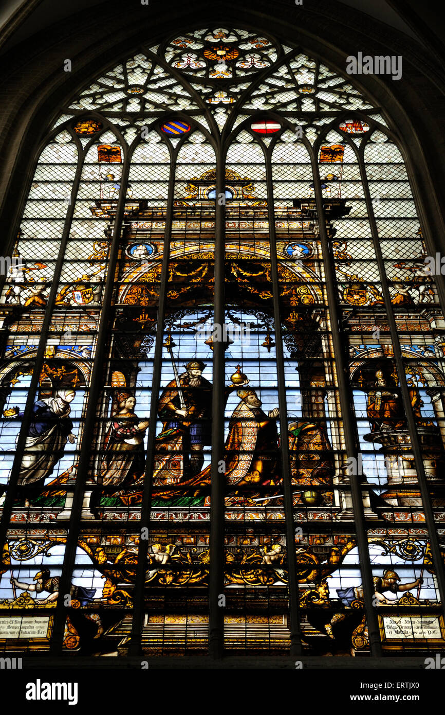 Belgien, Brüssel, Kathedrale, Buntglasfenster Stockfoto