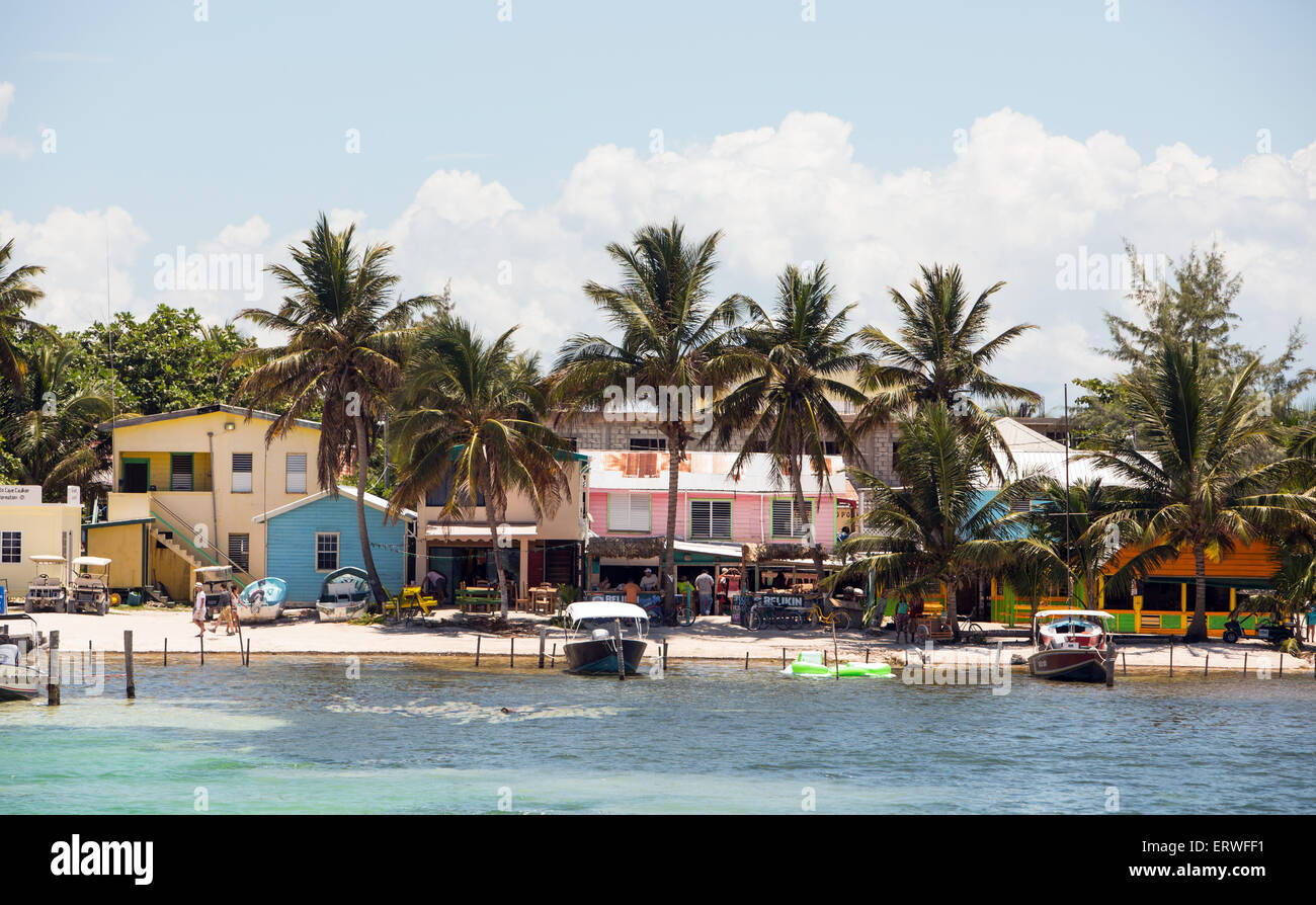 Ein Blick auf der Insel Caye Caulker vom Boot aus. Stockfoto