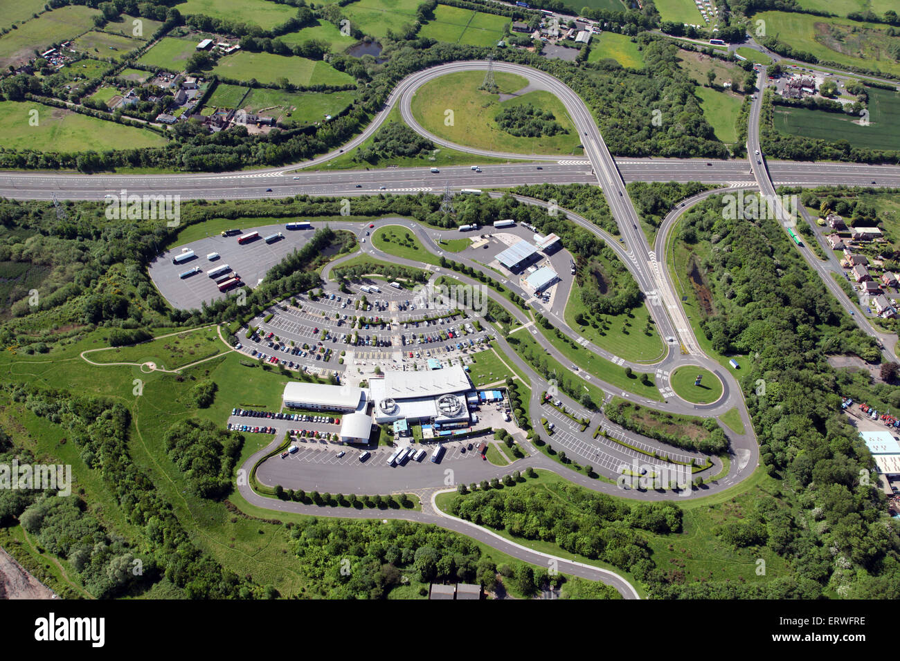 Luftaufnahme von Norton Canes M6 Toll, Roadchef Autobahnraststätten, Staffordshire, UK Stockfoto