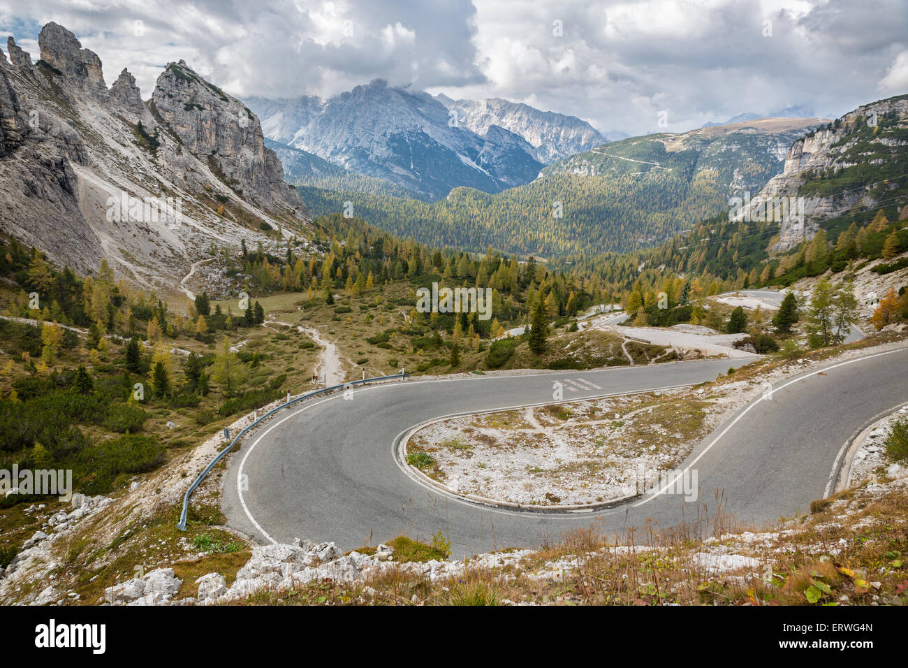 Passstrasse in Tre Cime Nationalpark, Dolomiten, Italienische Alpen Stockfoto