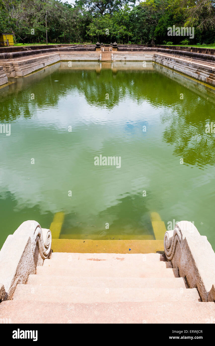 Heilige Stadt Anuradhapura, Twin Teiche (Kuttam Pokuna), kulturelle Dreieck, Sri Lanka, Asien Stockfoto