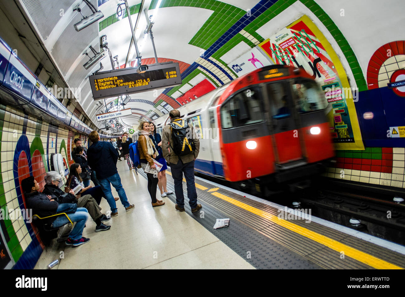 U-Bahn-Station Piccadilly Circus, London, Vereinigtes Königreich Stockfoto