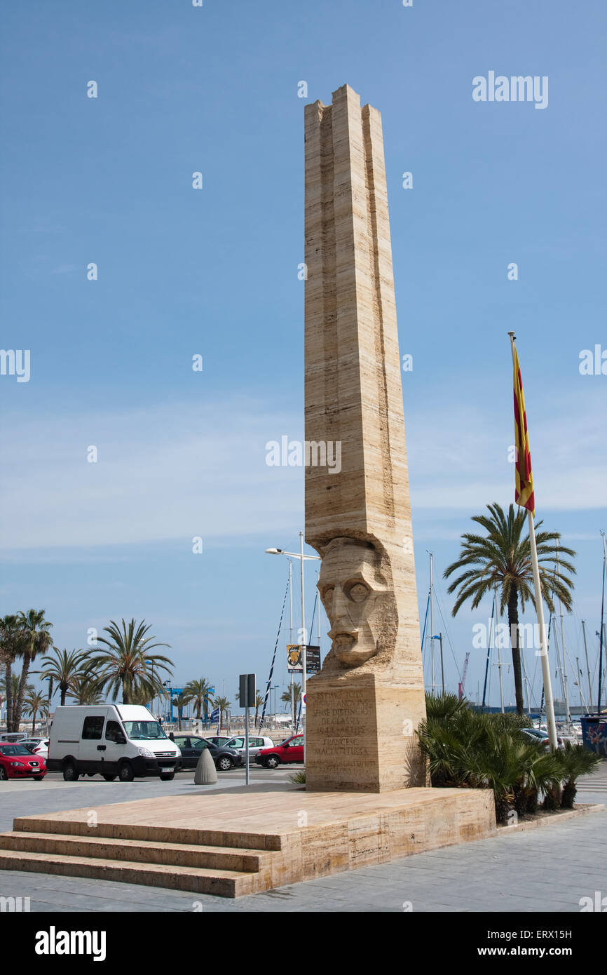 Denkmal für Macia, Präsident der Generalitat. Skulptur von Josep Maria Subirachs 1983. Vilanova ich la Geltrú. Stockfoto