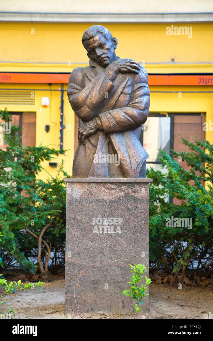 Statue des ungarischen Dichters Attila József, Budapest, Ungarn Stockfoto