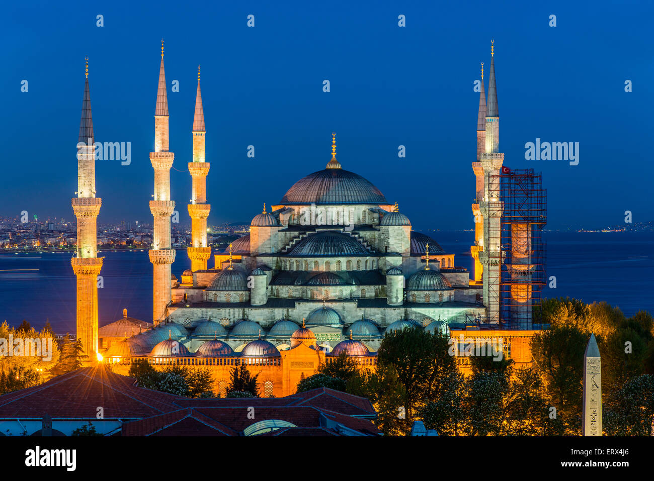 Nacht-Draufsicht über Sultan Ahmed Mosque oder blaue Moschee, Sultanahmet, Istanbul, Türkei Stockfoto