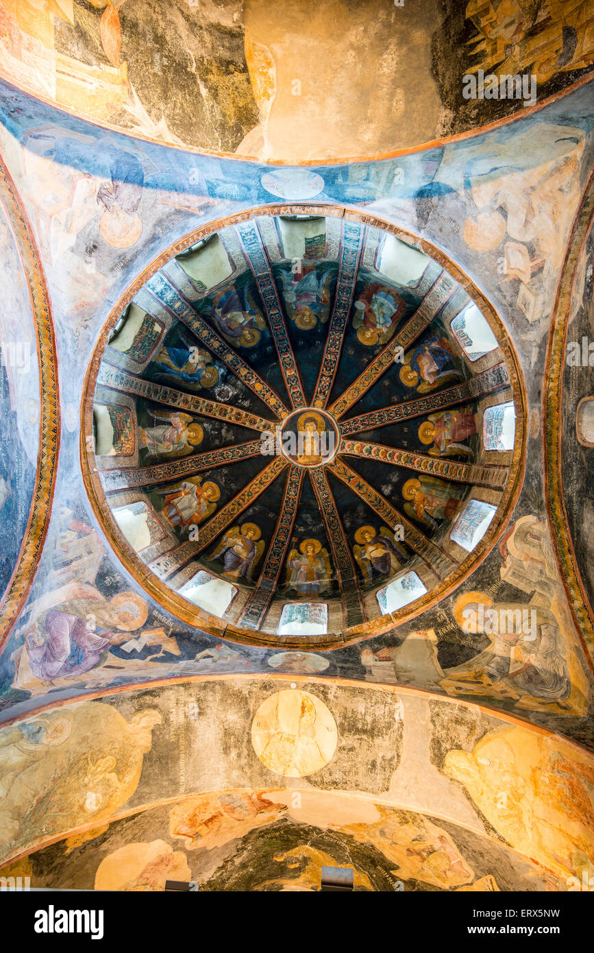 Niedrigen Winkel Blick auf die Kuppel mit der Muttergottes mit Kind, Chora-Kirche oder Kariye Museum, Istanbul, Türkei Stockfoto