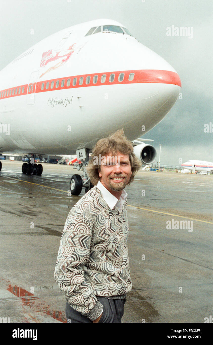 Richard Branson gesehen hier auf dem Vorfeld des Heathrow Willkommen den ersten Virgin Airways Flug am Flughafen Heathrow ankommen. 1. Juli 1991 Stockfoto