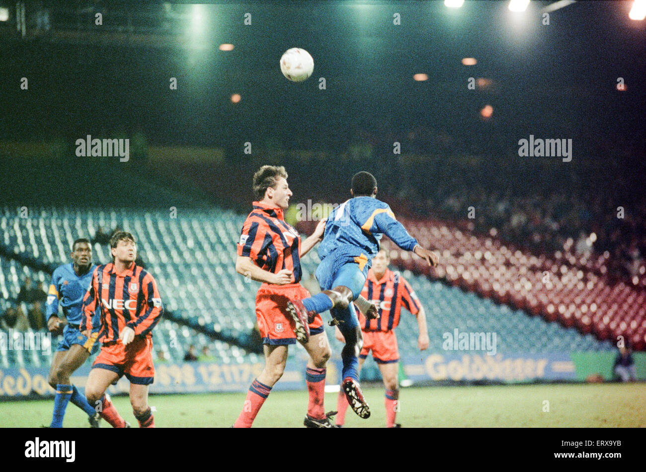 Wimbledon, die 1-3 Everton, Liga im Selhurst Park, Dienstag, 26. Januar 1993 übereinstimmen. Offizielle Teilnahme, 3039, die niedrigste für ein Premier League Spiel. Stockfoto