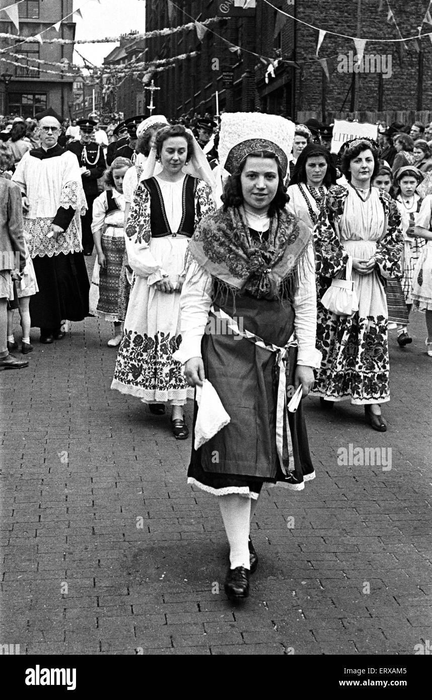 Italienischen Parade in "Little Italy" zu Ehren unserer lieben Frau vom Berge Karmel, Clerkenwell, London. Ca. 1948. Stockfoto