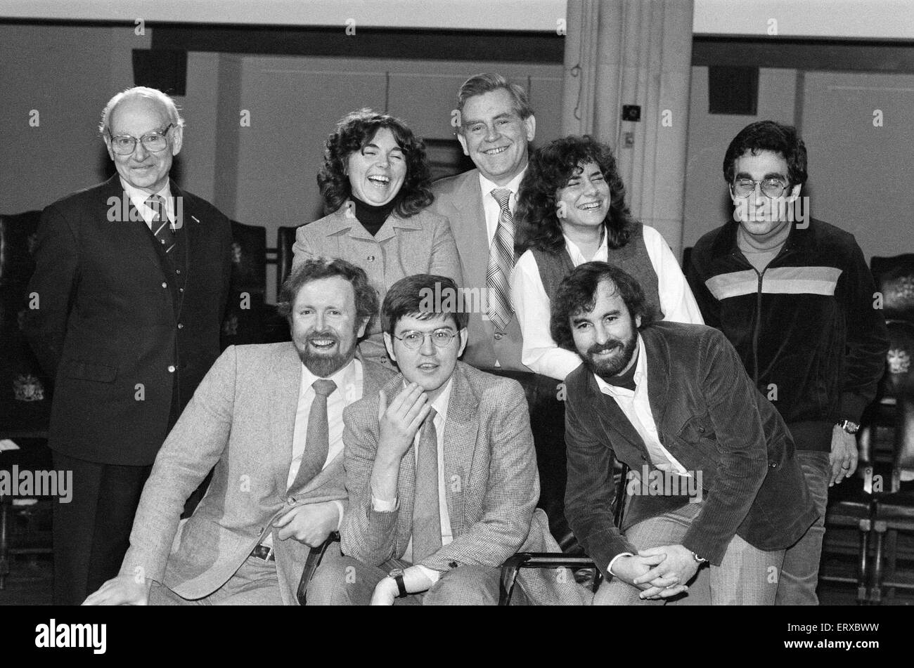 Mastermind International internationale Sonderausgabe von der TV-Quiz-Show an der alten Bibliothek Guildhall in London 18. März 1980. Teilnehmer / Fachgebiete sind: 1 - Rachel Stewart (Australien): Leben und Zeiten von Julius Caesar. 2 - Paul Bowden (Neuseeland): Welt-Schwergewichts-Box-Meisterschaften 1915-1975. 3 - Ehud Fuchs (Israel): Napoleons Marshalls. 4 - Gerrit Jan Korteling (Niederlande): Geschichte der Ikonen 4.-15. Jahrhundert. 5 - Gina Barreca (USA): Leben und Werk von Tennessee Williams. 6 - Lewis Clohessy (Republik Irland): Leben und Musik von Bix Beiderbecke. 7 - Philip Jenkins Stockfoto