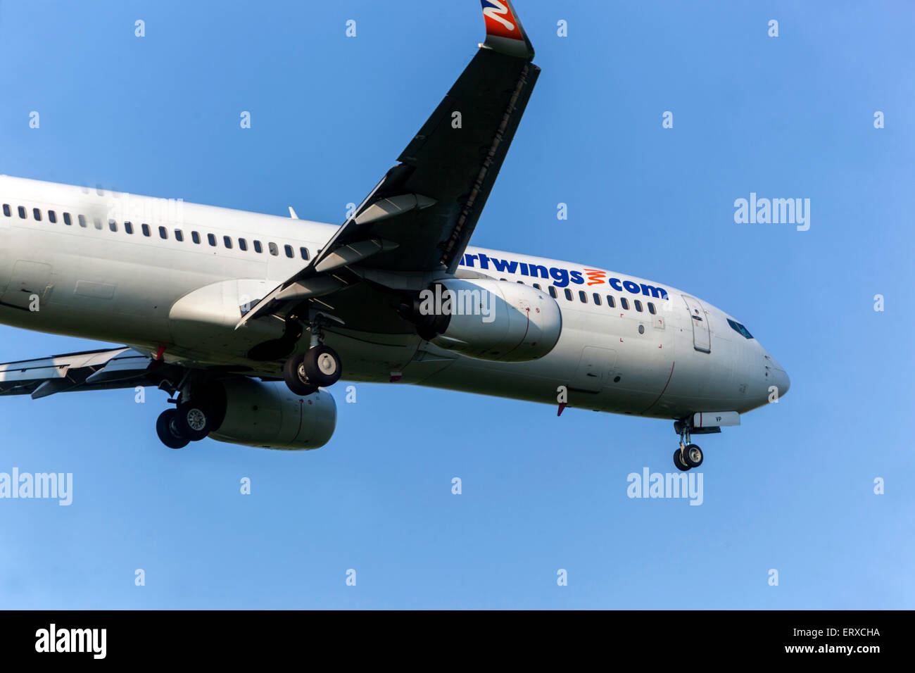 Boeing 737 Betrieben von smartwings Landeanflug Prag, Tschechische Republik Stockfoto
