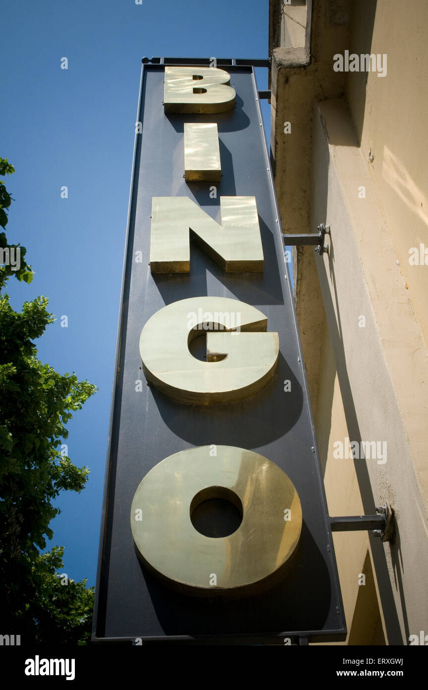 Bingo Halle Hallen Spiel spielen zwei fette Damen Anrufer Anrufer "Lingo" Stockfoto