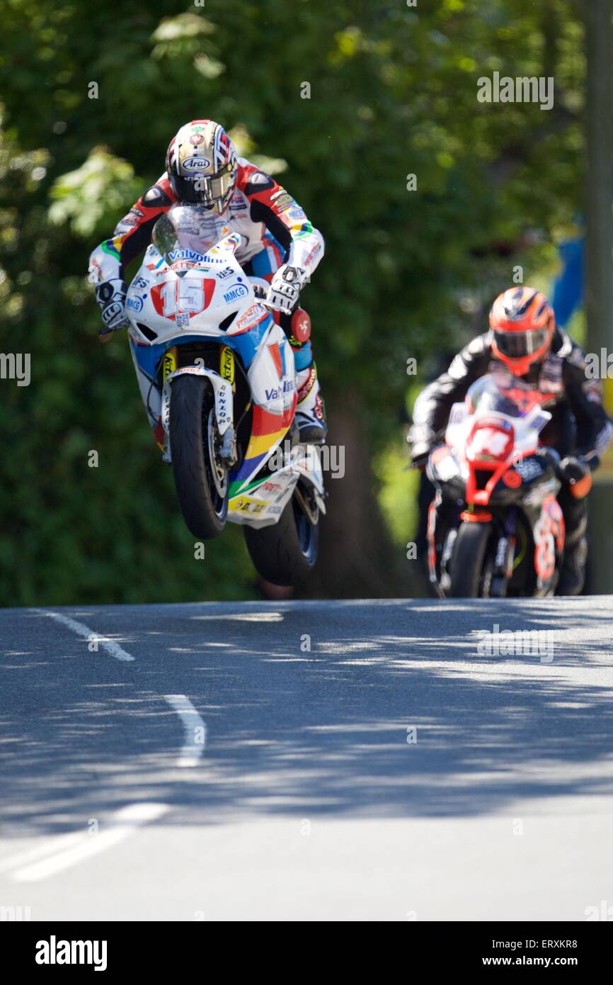 Douglas, Isle of man. 9. Juni 2015. Dan Kneen in Aktion während der Superstock TT-Rennen. Bildnachweis: Action Plus Sport Bilder/Alamy Live News Stockfoto