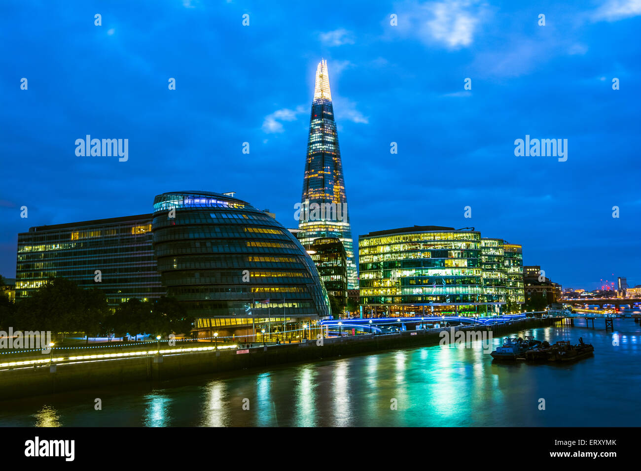Londoner Stadtbild um Southwark am Südufer der Themse in der Nähe von Tower Bridge. Stockfoto