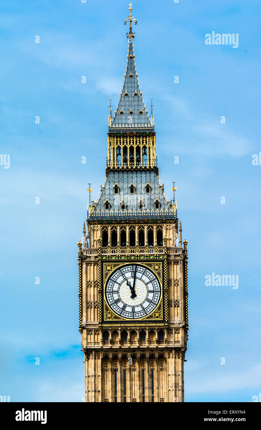 Architectura Detail von Elizabeth Tower oder big Ben It beherbergt der Great Clock of Westminster. Stockfoto