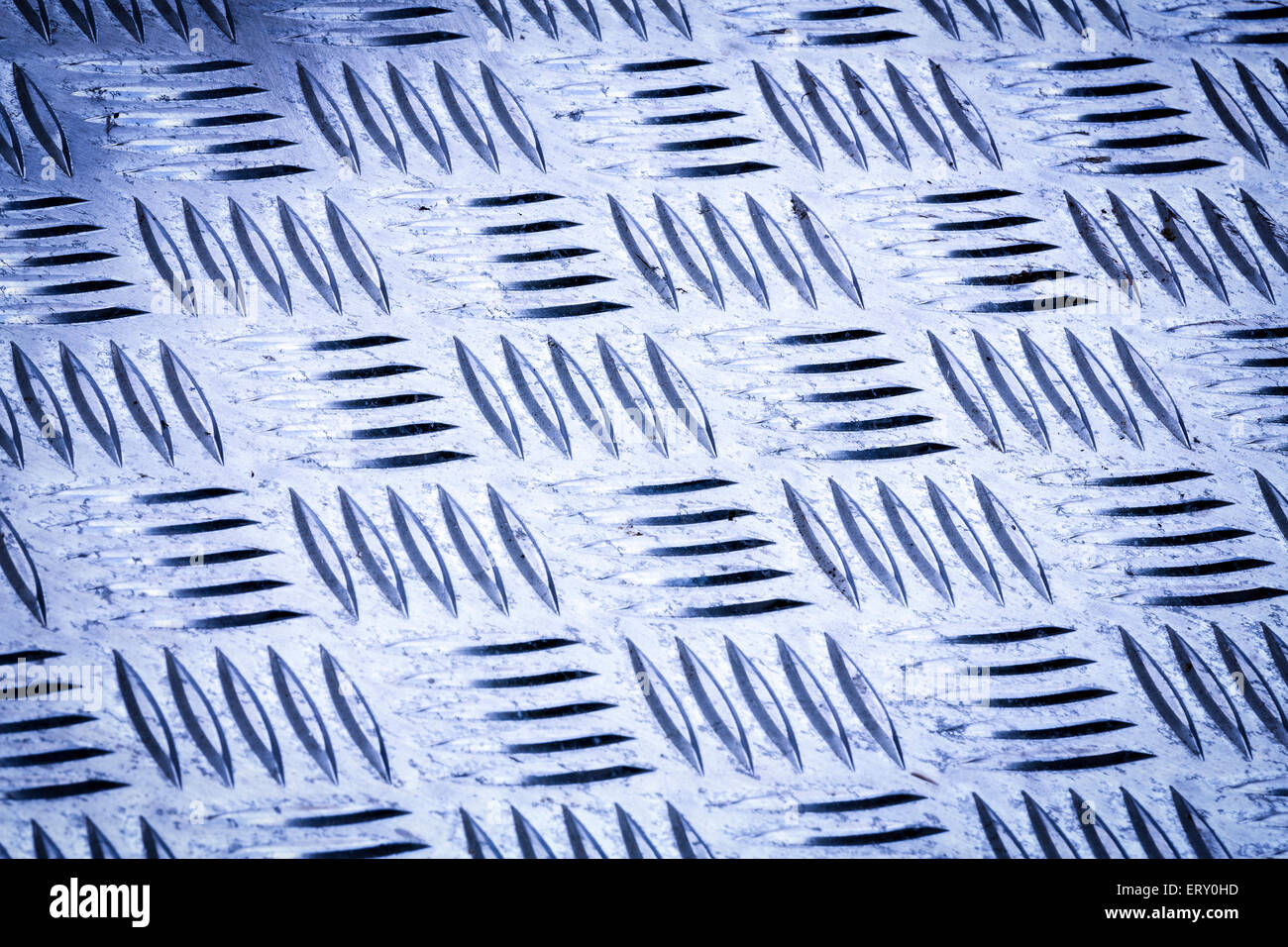 Blaue farbige Diamant-Platte, Riffelblech, Lauffläche Platte, Cross Hatch Schleuderplatte und Durbar Bodenplatte für Textur Hintergrund. Stockfoto