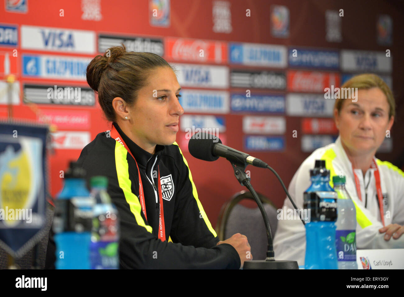 Die USWNT Ausbildung in Vorbereitung auf ihre Eröffnung Gruppe Spiel der FIFA Frauen WM in Winnipeg Stadion. Stockfoto