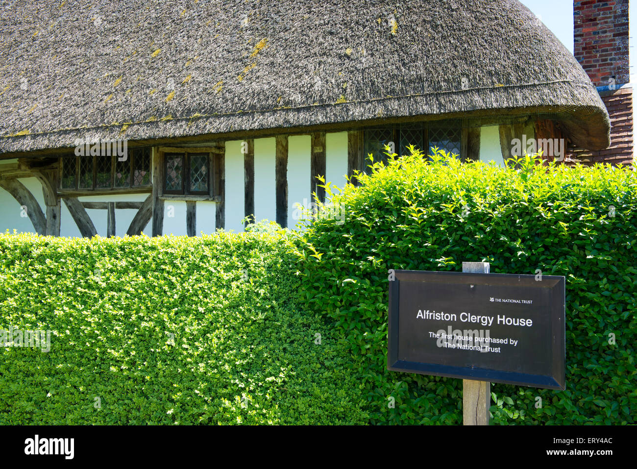 Das geistliche Haus im Touristenort war die erste Eigenschaft erworben, die dann noch junge National Trust Stockfoto