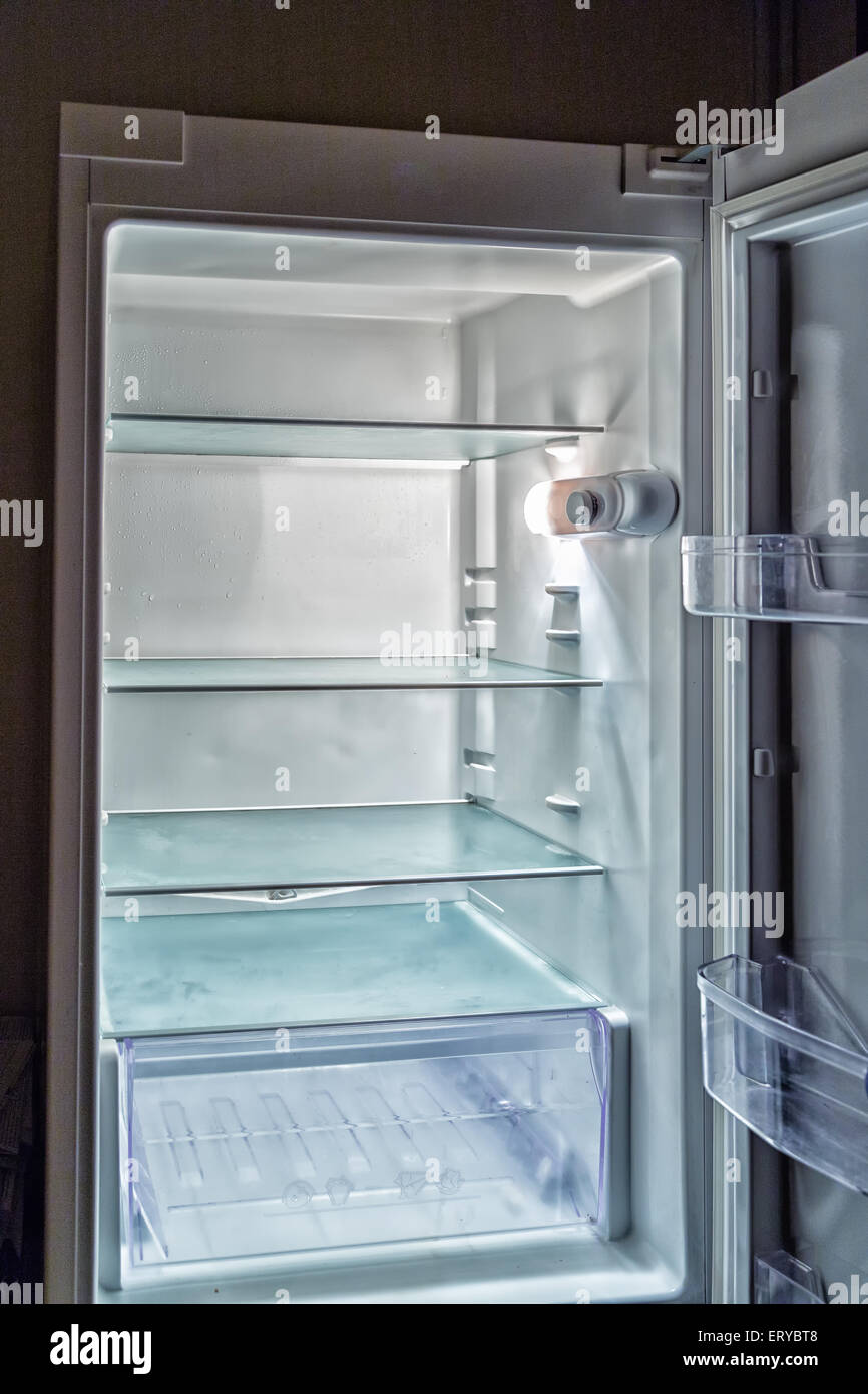 Kühlschrank licht -Fotos und -Bildmaterial in hoher Auflösung – Alamy
