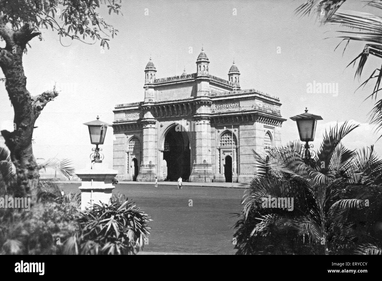 Alte vintage 1900s Gateway von Indien, Apollo Bunder, colaba, Bombay, Mumbai, Maharashtra, Indien - Aad 150343 Stockfoto
