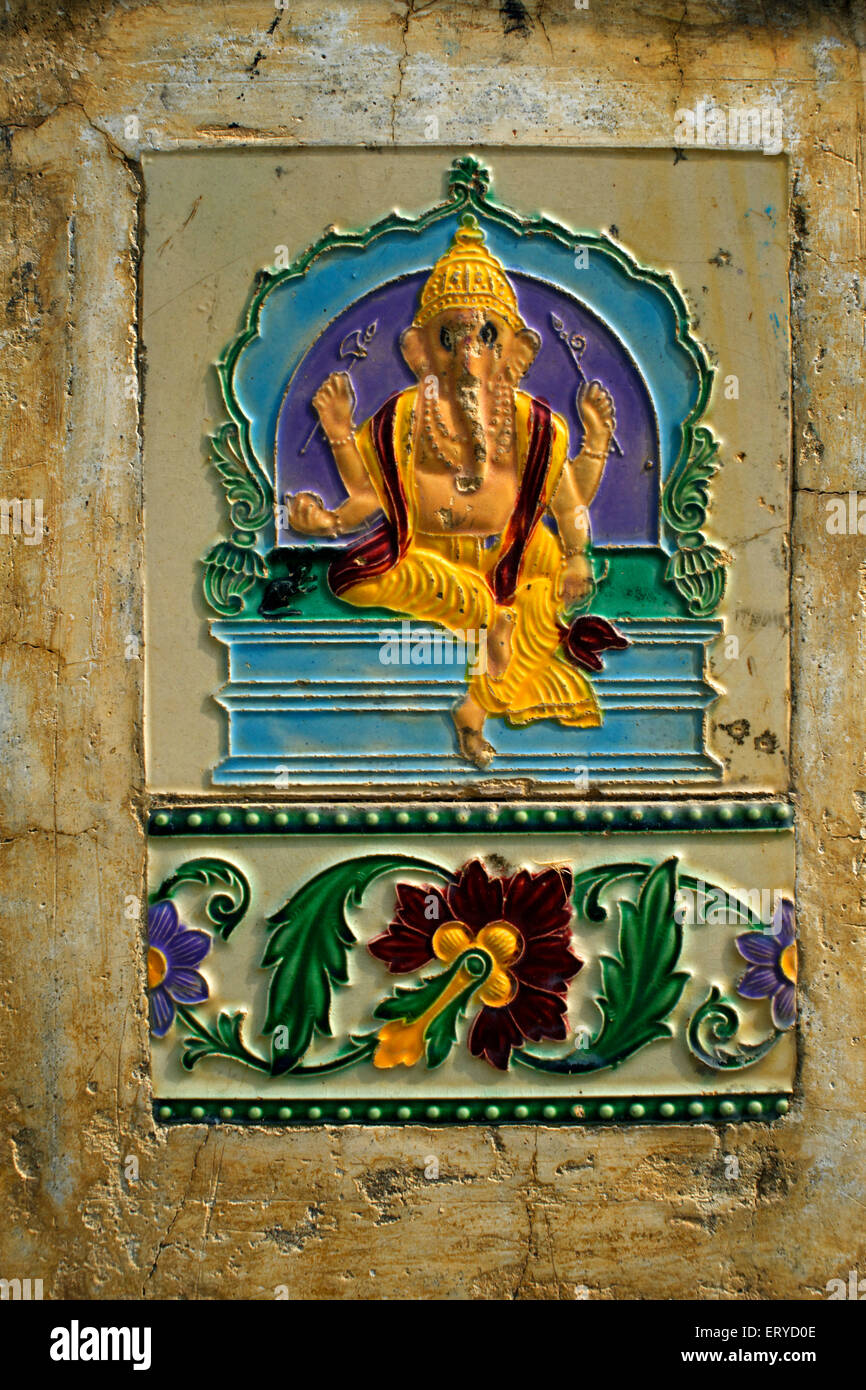 Lord Ganesh keramische Wandfliese; Kaushambi, Kosambi, Allahabad; Uttar Pradesh; Indien, asien Stockfoto