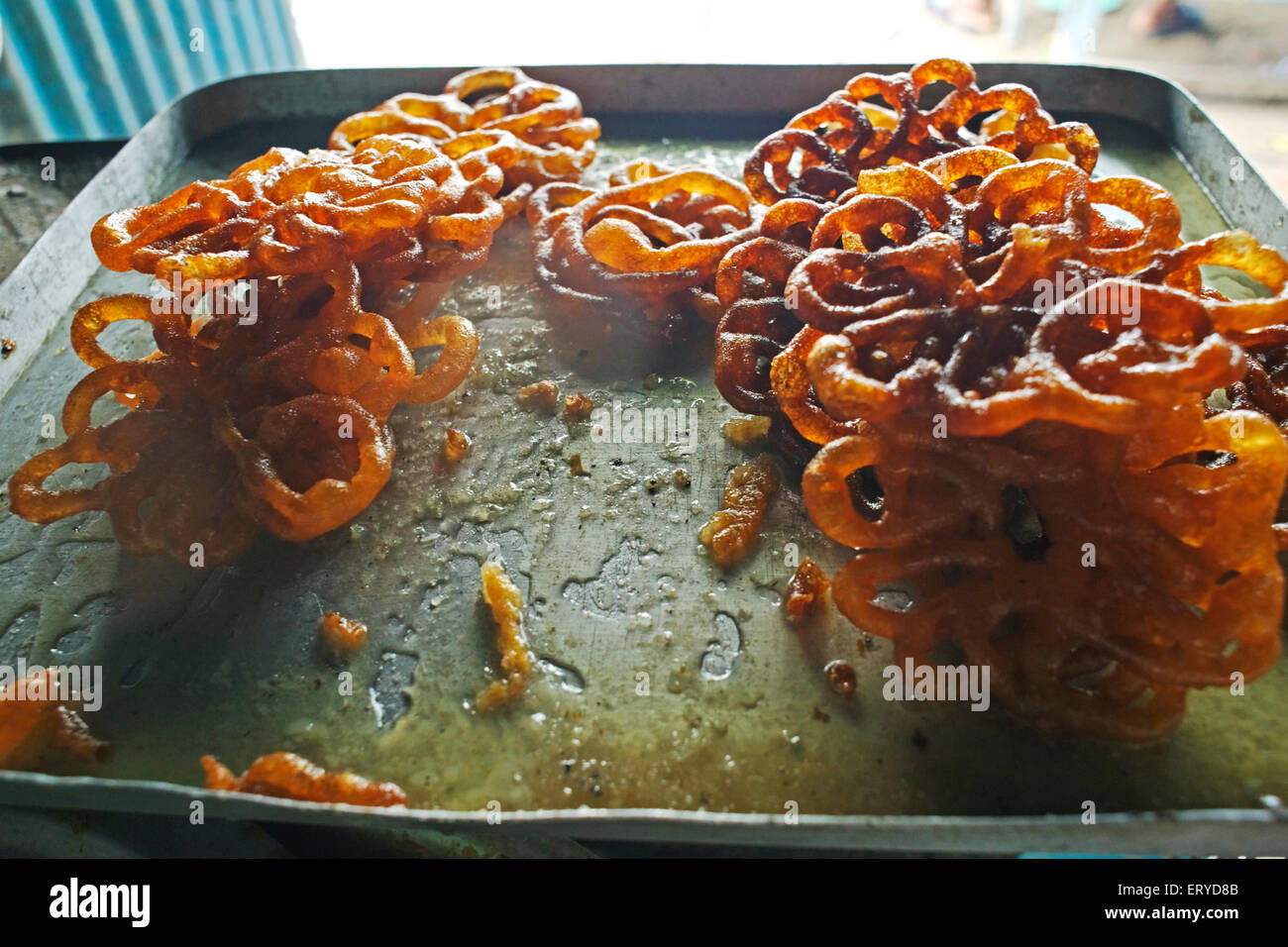 Sweet jalebi; Jalebi, zulbia, jilapi, mushabak, zalabia, Daba