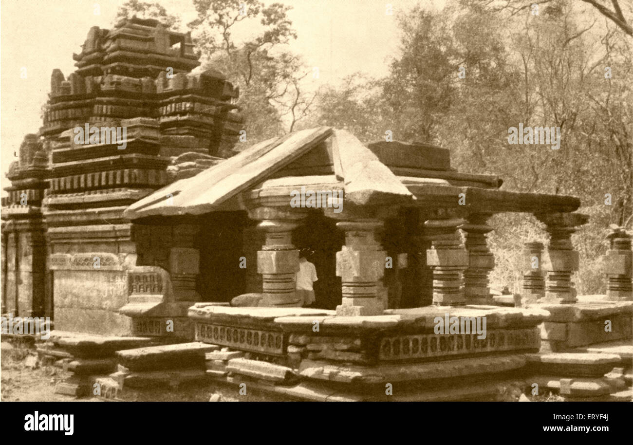 Alte Vintage 1900 s Foto von Tambdi Surla Herr Mahadeva Shiva Tempel in der Nähe Ponda Goa Indien Stockfoto