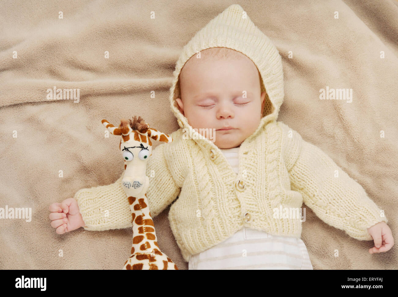 schlafen süß neugeborenes Baby, Mutterschaft Konzept, weiches Bild schöne Familie Stockfoto