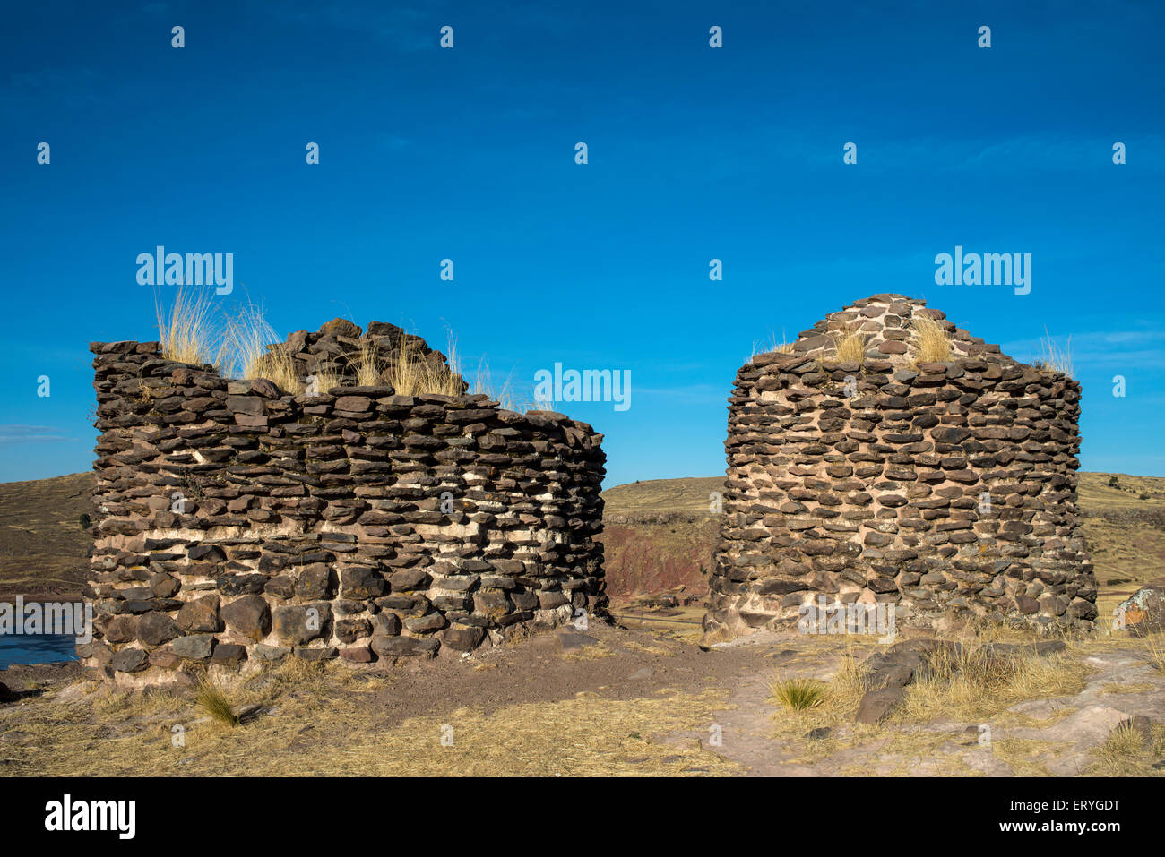 Türme von Sillustani, auch Chullpas, Beerdigung Türme der Aymara-Indianer, Grab Colla Kultur, Umayo-See, Sillustani Stockfoto