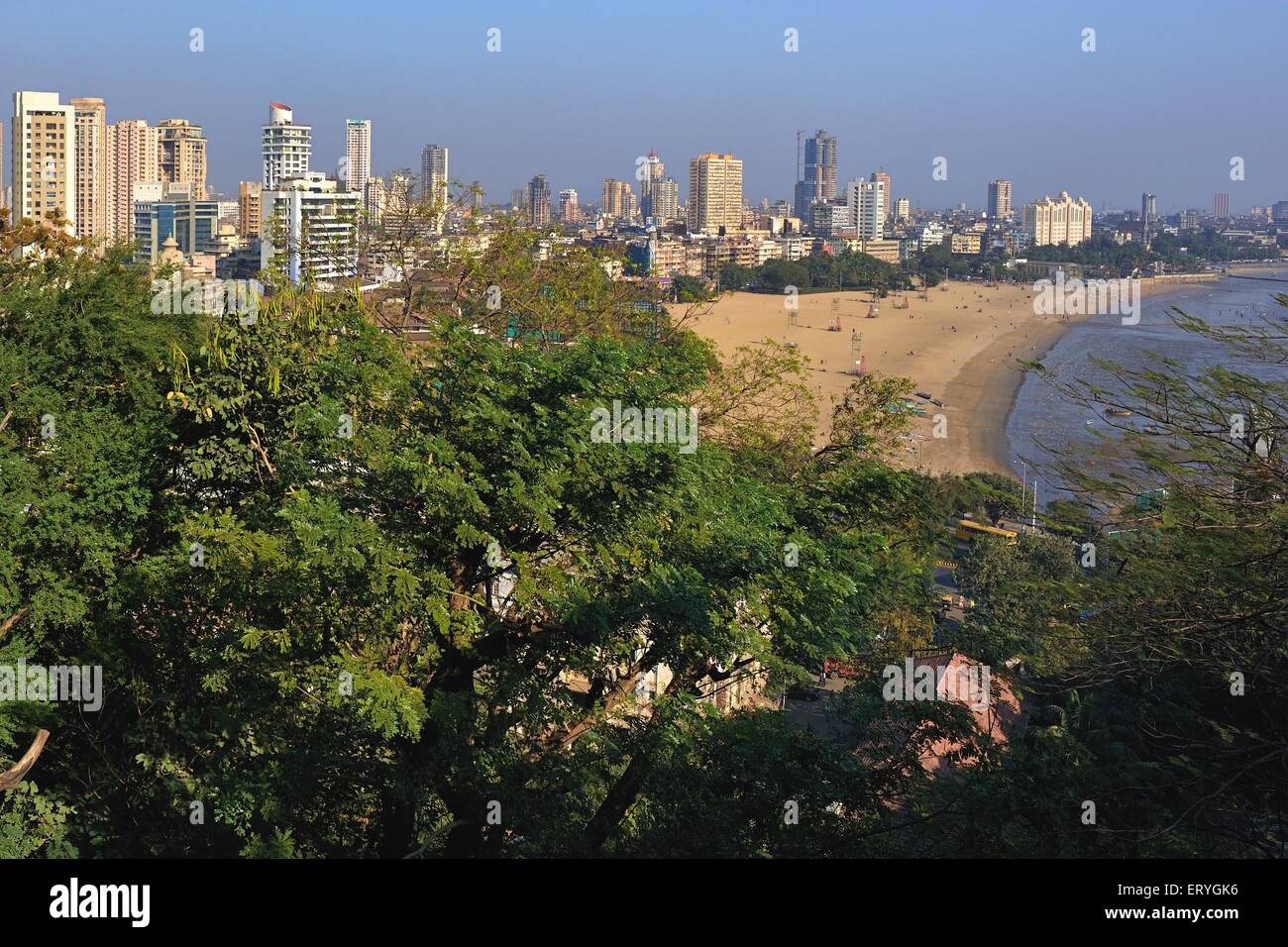 Hochhaus am Chowpatti; Malbar Hill; Bombay Mumbai; Maharashtra; Indien Stockfoto