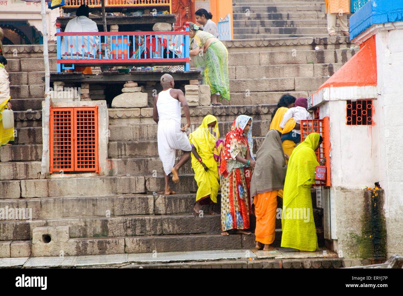 Pilger, Dasaswamedh Ghat, Banaras, Benaras, Kashi, Varanasi, Uttar Pradesh, Indien, Asien Stockfoto