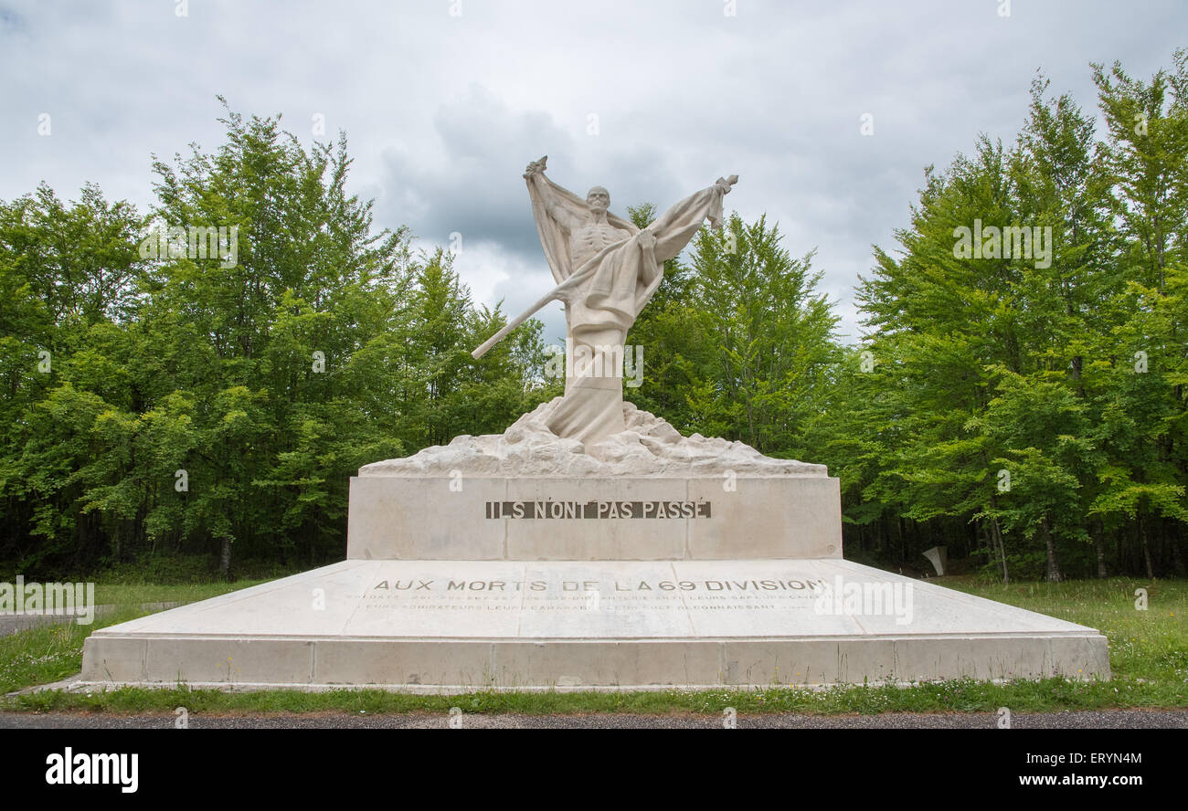 Französischen Krieg Denkmal, Mort-Homme Gipfel, Schlachtfeld von Verdun Stockfoto