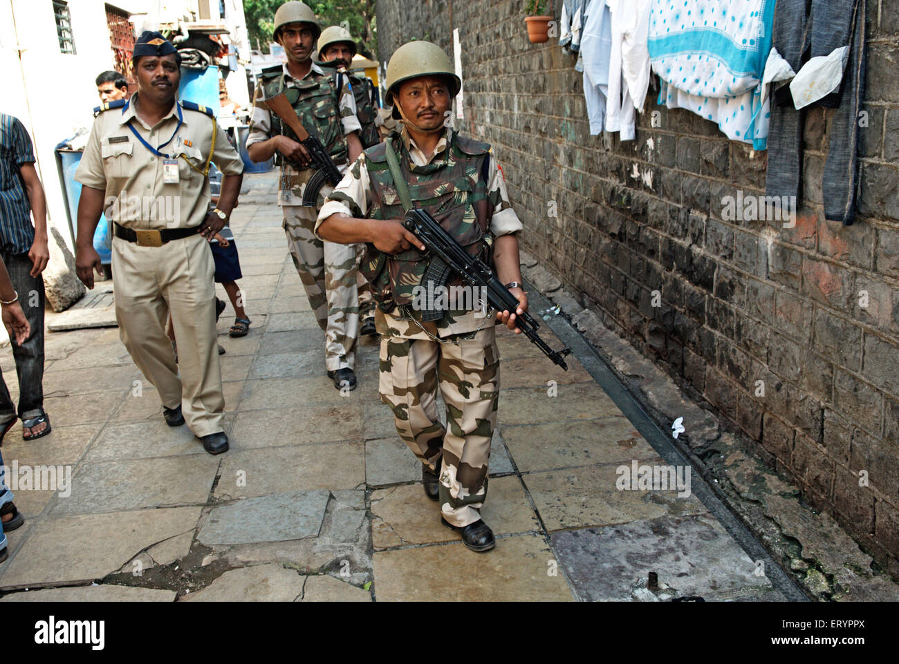 Polizei und Indo-tibetischen Grenze zwingen ITBF Kommandos im Arthur Straße Jail in Bombay Mumbai Stockfoto