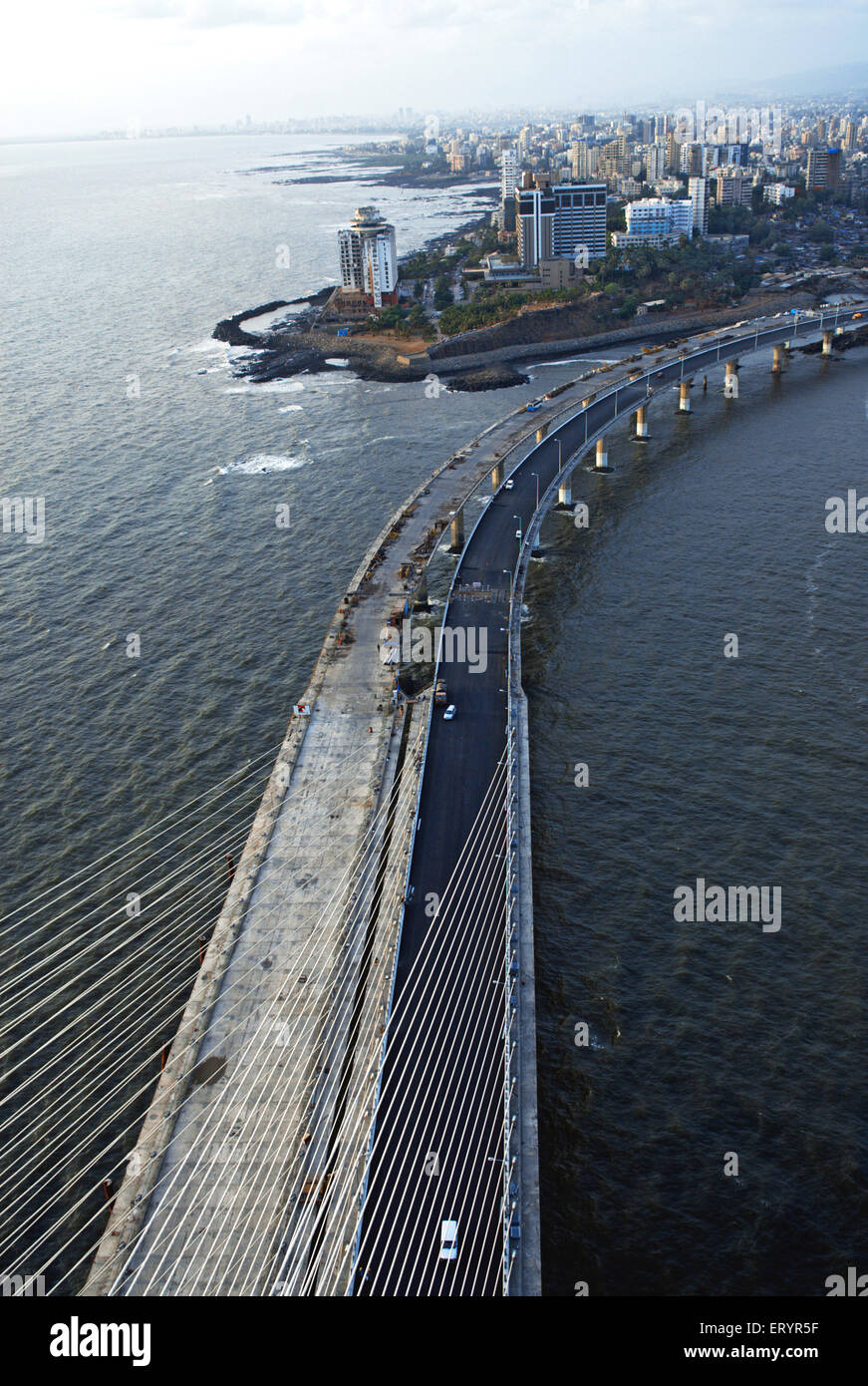 Straße der Bandra Worli bekannt Rajiv Gandhi Meer Link; Bombay Mumbai; Maharashtra; Indien 12. Juni 2009 Stockfoto