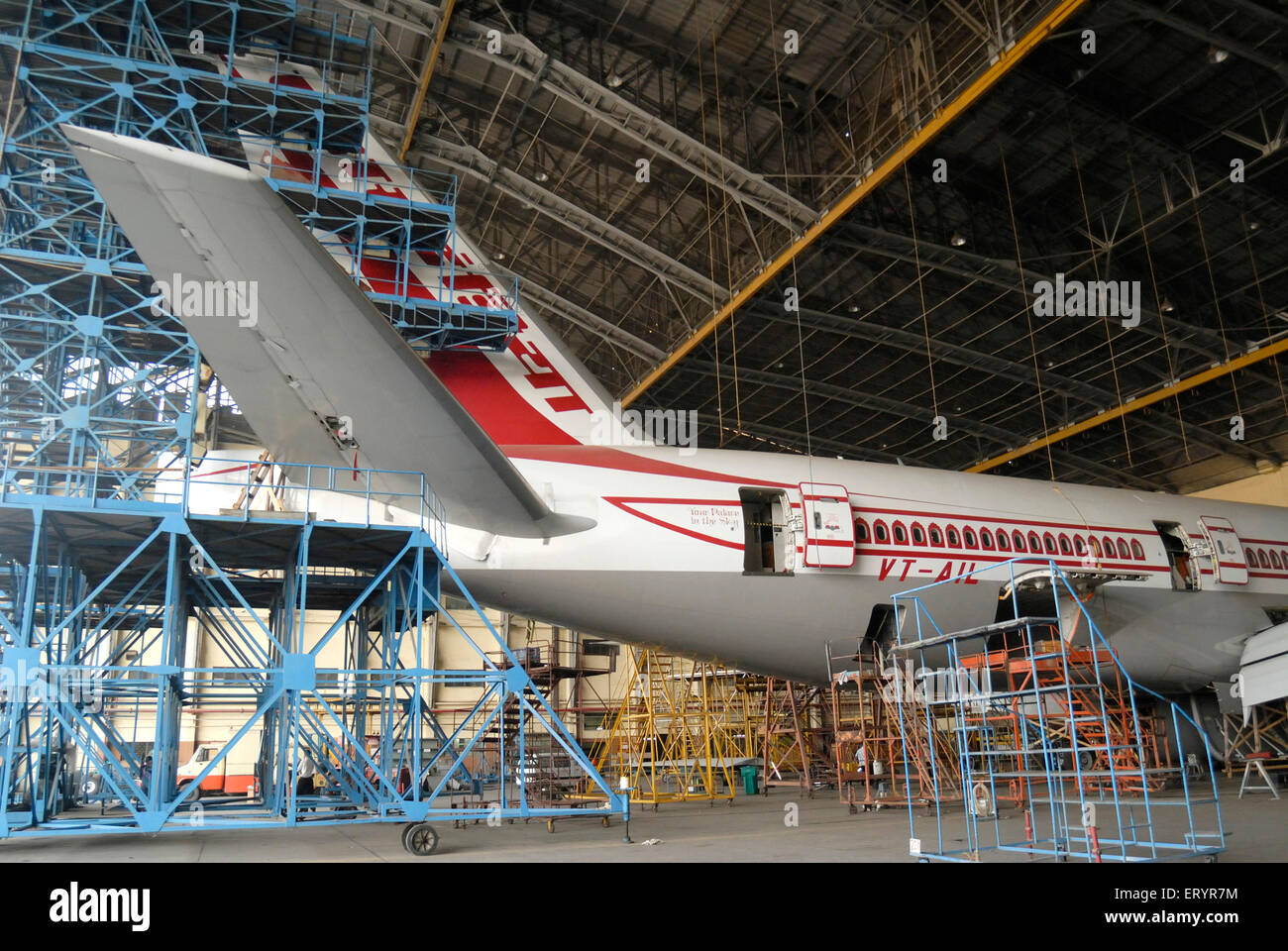 Air India Flugzeug Reparatur , Sahar Flughafen Hangar, Chatrapati Shivaji International Airport, Bombay, Mumbai, Maharashtra, Indien, Asien Stockfoto