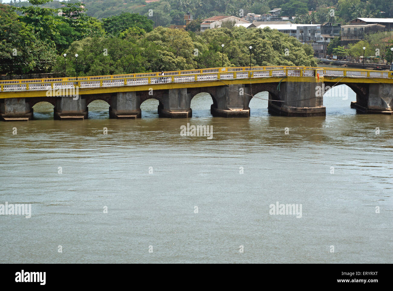 Pato Brücke, Mandovi Fluss; Panjim, Panaji; Goa; Indien, Asien Stockfoto