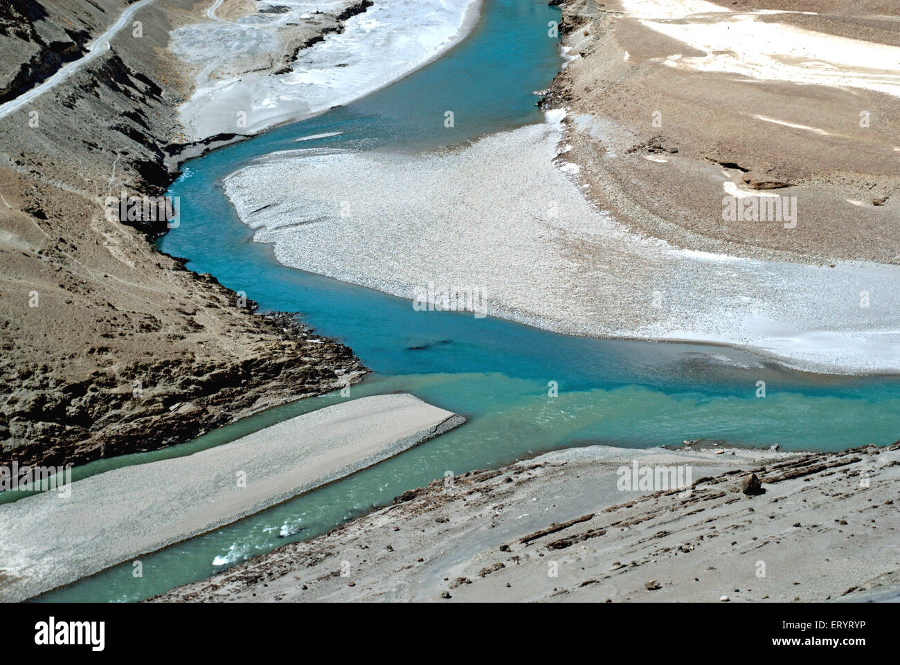 Indus und Zanskar Flüsse treffen sangam Zusammenfluss , Nimu , Nimu , Leh , Ladakh , Jammu und Kaschmir , Indien , Asien Stockfoto