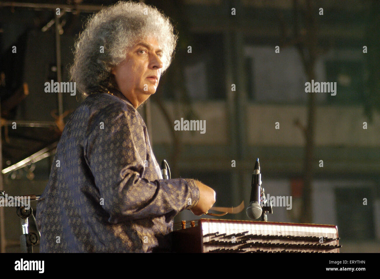 Pandit Shivkumar Sharma , indische klassische Musik maestro Santoor Spieler aus Kaschmir , Indien , Asien Stockfoto