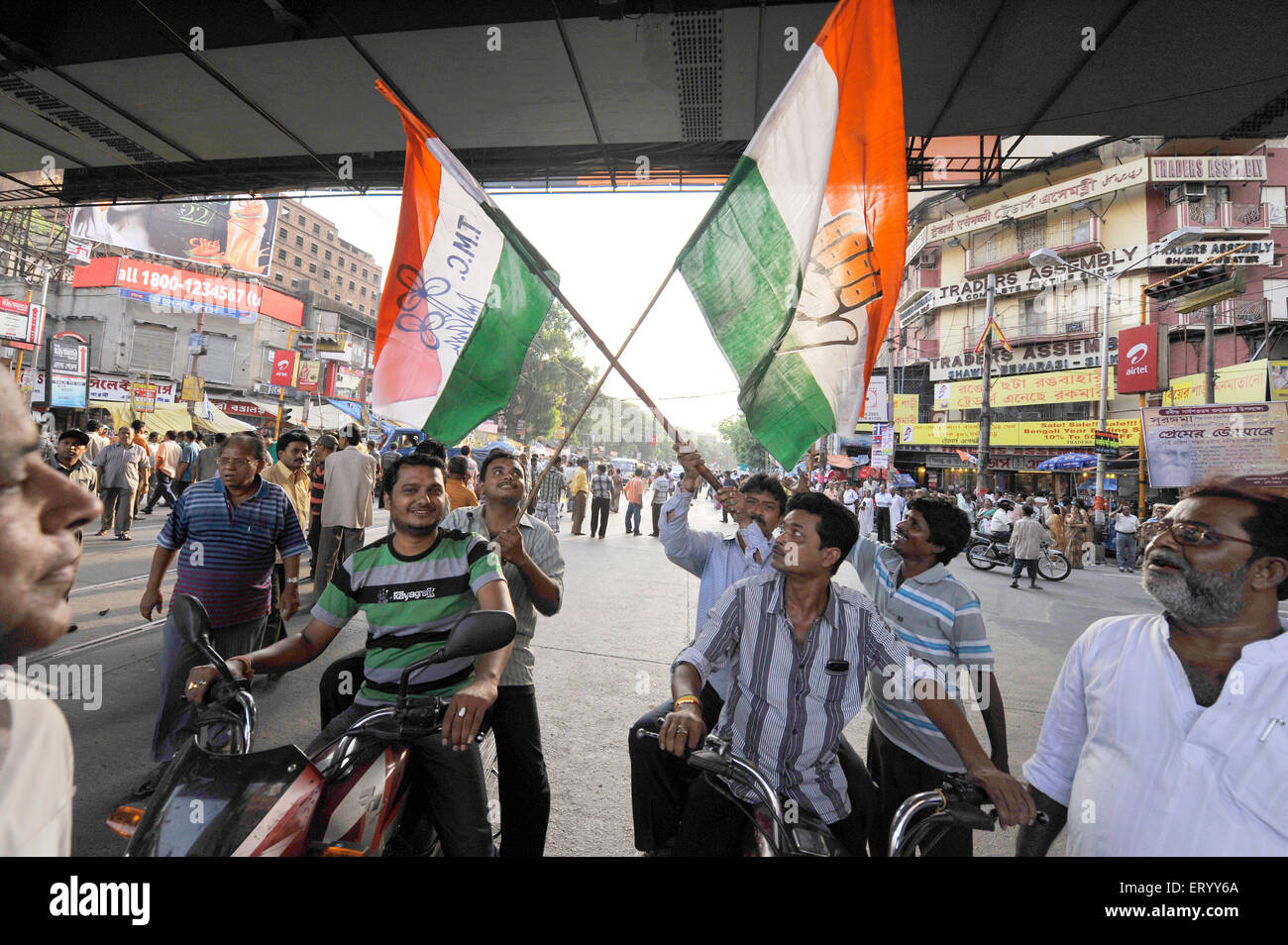 Indische Wahlen, TMC, indische politische Partei, ganz Indien Trinamool Kongress Banner, Wahlfahnen, Gariahat, Kalkutta, Kolkata, Indien, ASIAA Stockfoto
