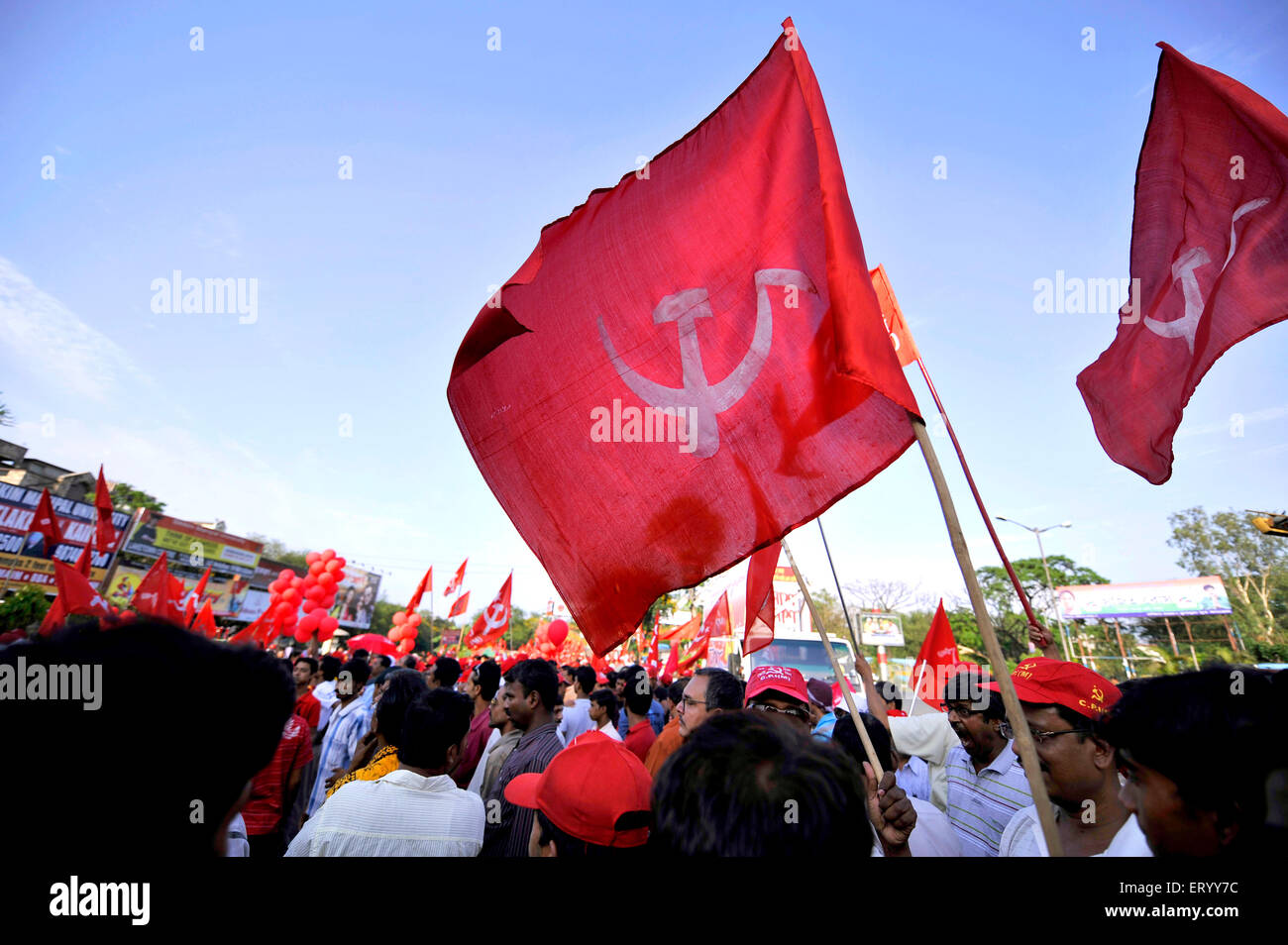 CPM, Kommunistische Partei Indiens, Marxist, politische Partei, Wahlkampfveranstaltung mit Parteiflaggen Symbole, Kalkutta, Kalkutta, Westbengalen, Indien, Asien Stockfoto