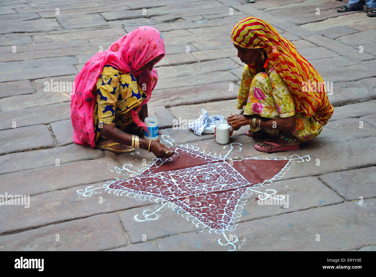 Rangoli Design auf dem Boden , Jodhpur , Rajasthan , Indien , Asien Stockfoto