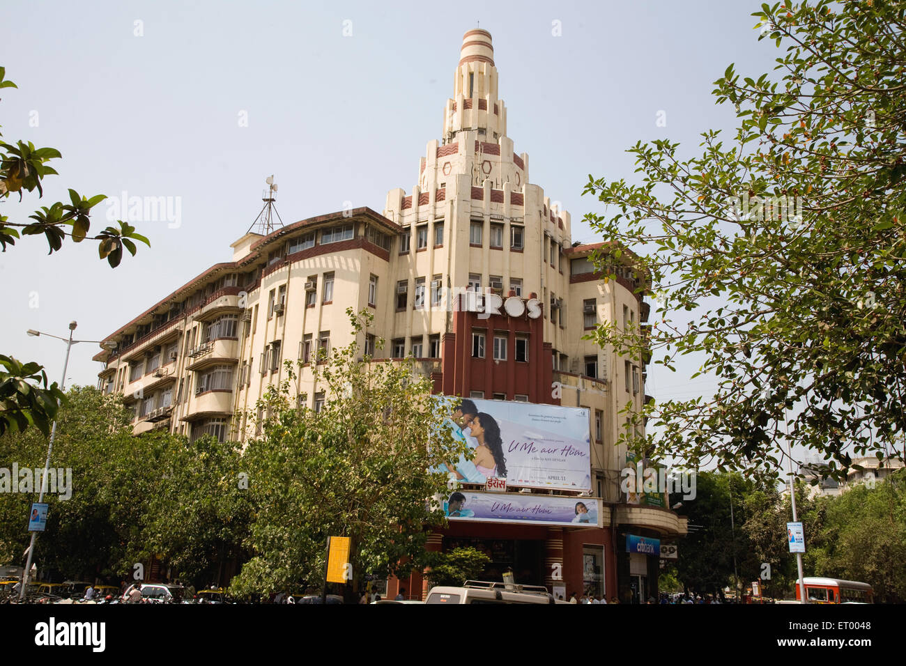 Eros Cinema Art déco Kino Theater Cambata Building Churchgate Bombay Mumbai Maharashtra Indien Asien indisches artdeco Art Deco Gebäude Fassadenstruktur Stockfoto