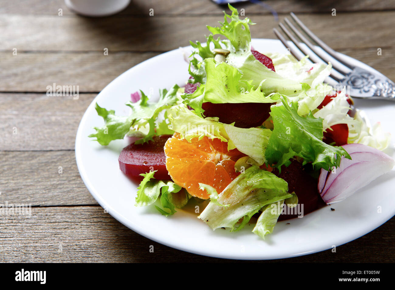 Salat mit Orange und rote Beete, Essen Stockfoto