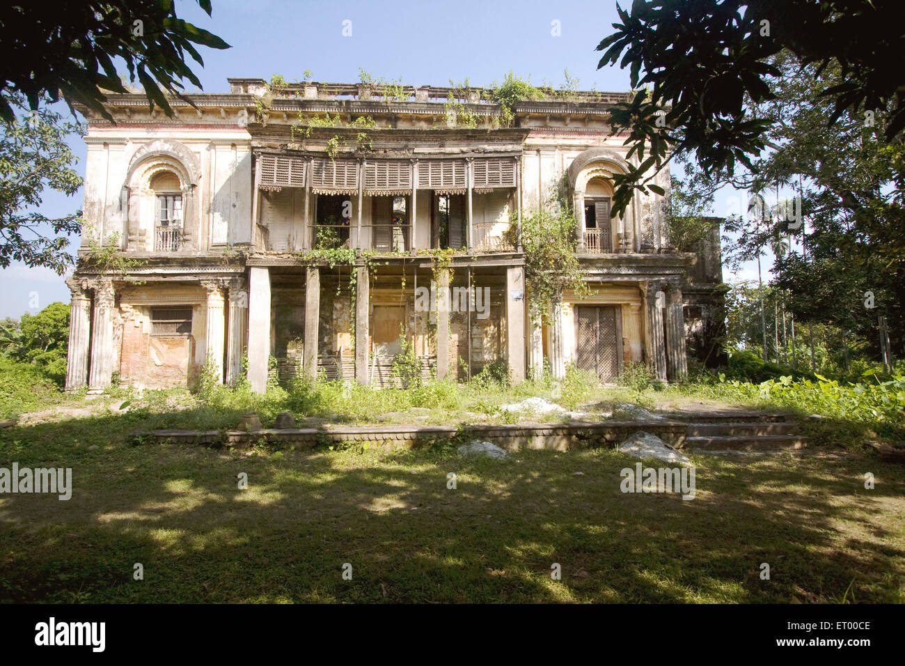 Alte verlassene vernachlässigte Villa, Murshidabad, Westbengalen, Indien, Asien Stockfoto