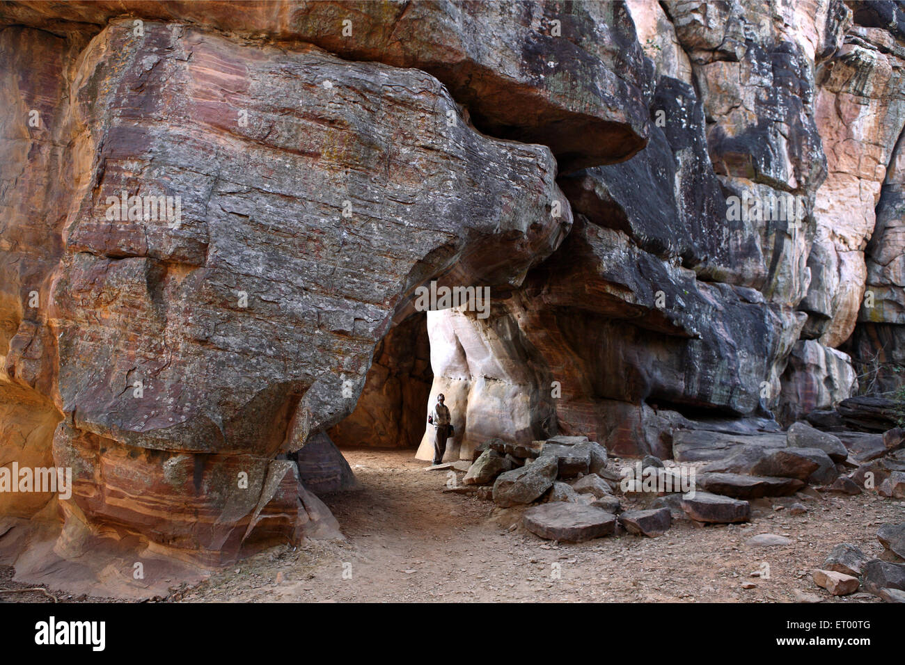 Bhimbetka Felsunterstände, Felsunterstände Nr. 3, Bhimbetka in der Nähe von Bhopal, Amchha Khurd, Madhya Pradesh, Indien Stockfoto