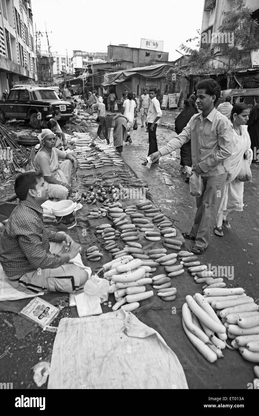 Markt in Dharavi Slum; Bombay Mumbai; Maharashtra; Indien nicht Herr Stockfoto